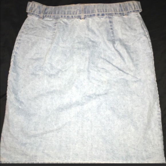 Stone Washed - Jean Skirt - Picture 2 of 3